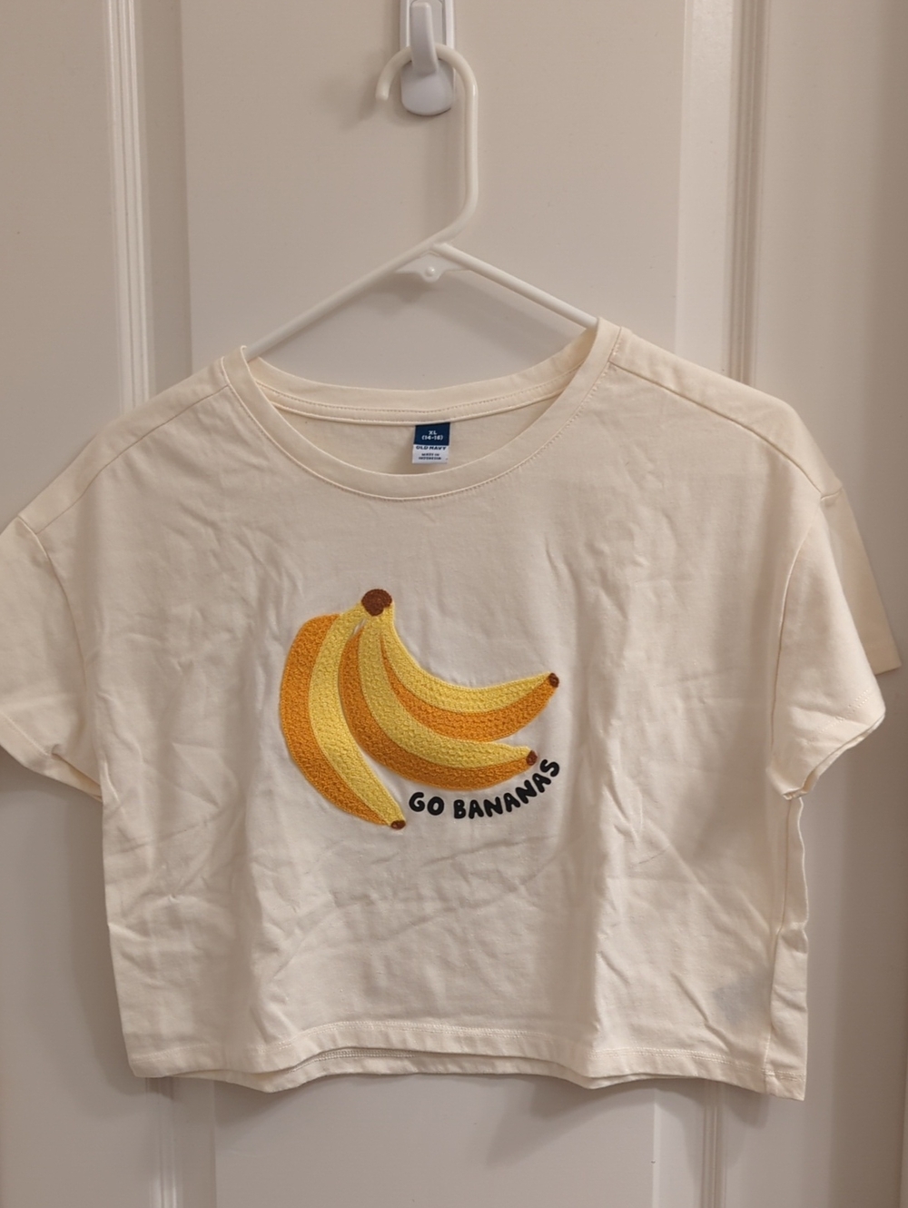 Fun NWOT Old Navy Go Bananas Applique Tee